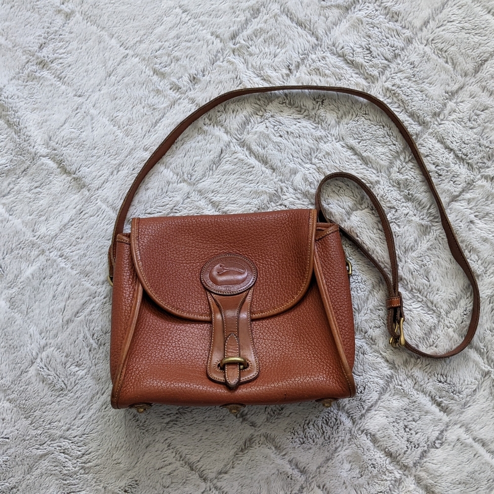 Dooney & Bourke Vintage Leather Purse Crossbody Brass Buckle Pebbled All Weather